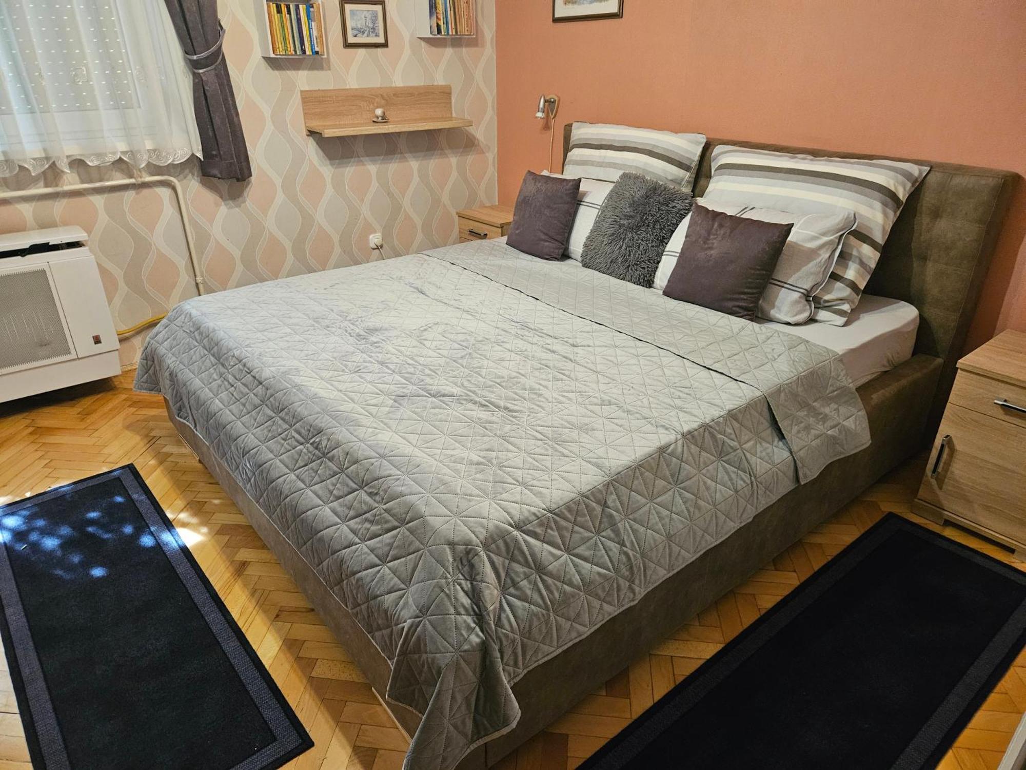 Habos Isler Apartman 16 Szolnok Buitenkant foto